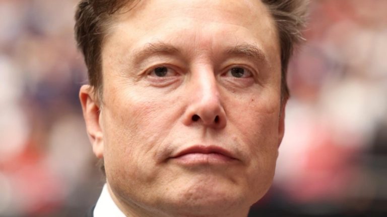 Elon Musk a șters contul Comisiei Europene de pe platforma X, după ce UE l-a amendat cu 120 de milioane de euro