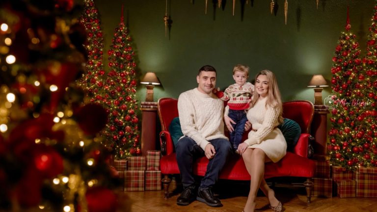 Imagini emoționante cu George Simion alături de familie, cu ocazia Crăciunului