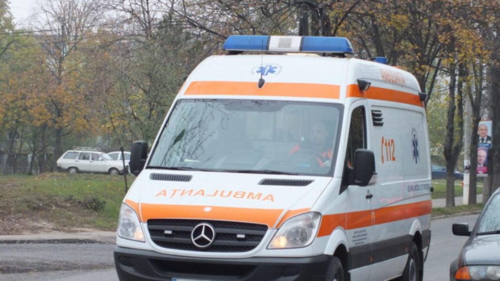 Un autocar cu 71 de persoane la bord a fost implicat într-un accident la Sinaia