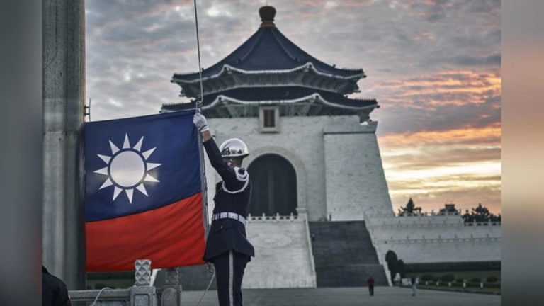China a dat startul unor noi manevre militare de amploare în jurul Taiwanului, după ce Trump a anunțat un ajutor pentru Taipei – VIDEO