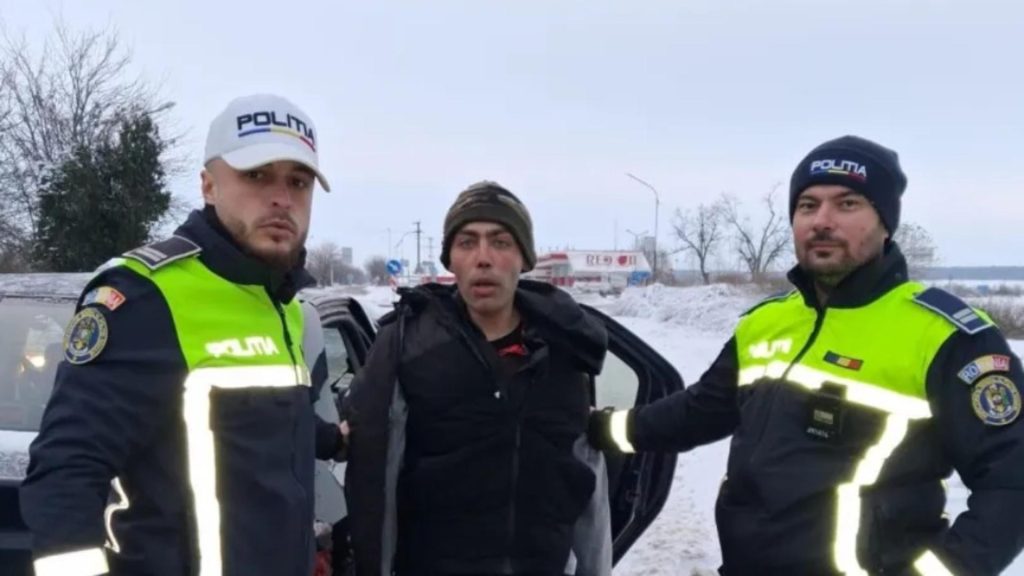Bărbatul care și-ar fi ucis cu sălbăticie bunicul a fost prins. Este consumator de droguri, iar scenele de la locul crimei i-au îngrozit și pe anchetatori - FOTO