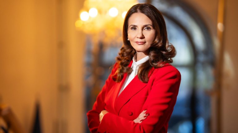 Anca Alexandrescu spulberă minciunile sistemului la Realitatea Plus - Live text