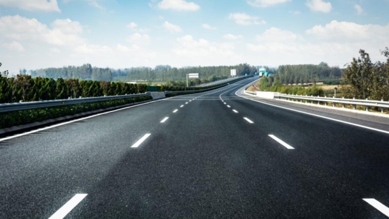 Începând de marți, șoferii se vor putea bucura de încă 50 de kilometri din Autostrada Moldovei