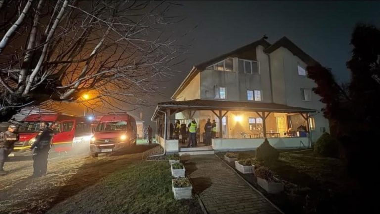 Cei 11 vârstnici relocați dintr-un azil închis au ajuns în spitale și au fost diagnosticați cu scabie