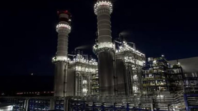 Centrala electrică de la Brazi, repornită parțial. Ministrul Energiei: „Începe să injecteze 300 MW în Sistemul Energetic Național”