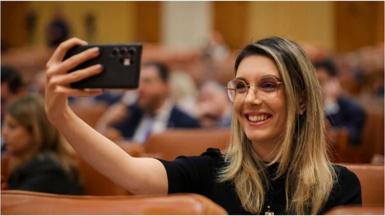 Fritz, șeful USR, reacție plină de tupeu după ce moțiunea a trecut: Diana Buzoianu nu pleacă nicăieri