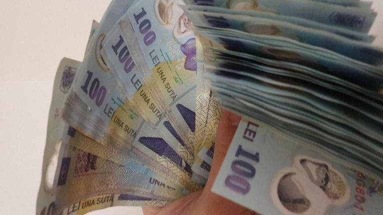 Prime de Crăciun 2025: majoritatea angajatorilor păstrează bonusurile de sărbători, în ciuda unui an dificil economic