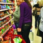Programul magazinelor de Crăciun 2025. Ce hipermarket este deschis astăzi?