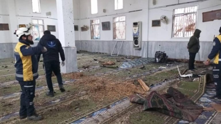 Explozie într-o moschee din Homs: mai multe victime anunțate de autorități
