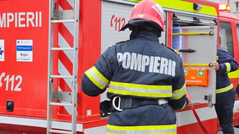 Elevii şi profesorii de la un liceu din Sibiu, evacuaţi după ce s-a declanşat alarma de gaz. Traficul în zonă a fost restricţionat