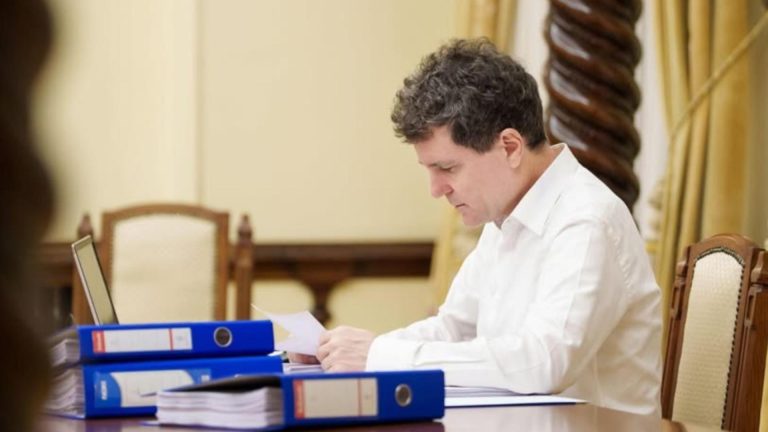 Nicușor Dan, fericit că președintele își recâștigă dreptul de a contesta legi la CCR
