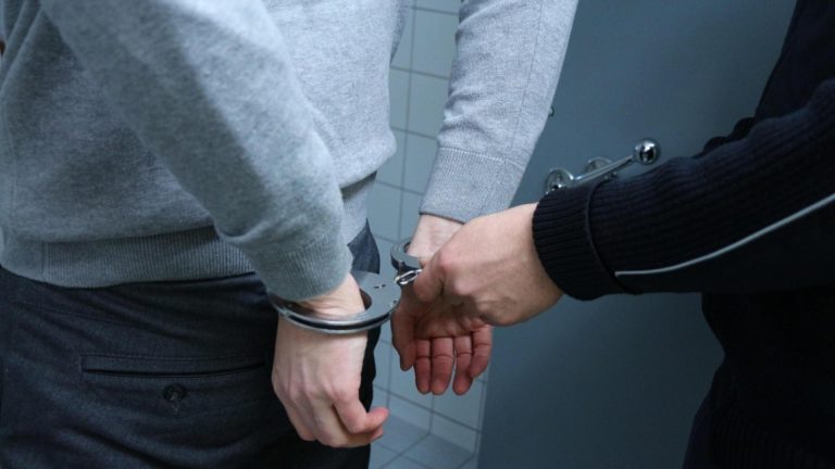 Urmărit de peste zece ani, un român condamnat pentru tentativă de omor a fost capturat în Italia și urmează să fie adus în țară