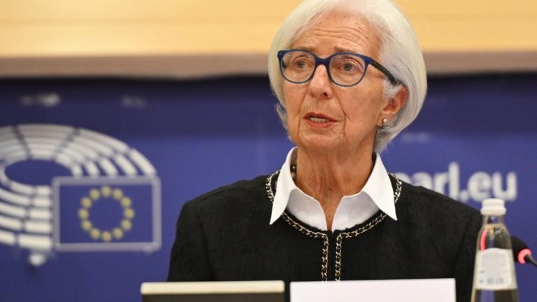 Șefa Băncii Europene are îndoieli privind legalitatea folosirii averilor Rusiei pentru sprijinirea Ucrainei