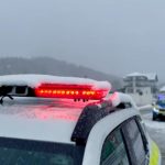 Circulație îngreunată pe Transalpina din cauza ninsorii. Acces restricționat temporar pentru șoferii nepregătiți – VIDEO
