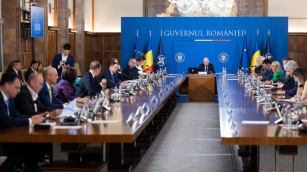 Guvernul se reunește în ultima şedinţă din 2025. Ce decizii sunt pe masa lui Bolojan?