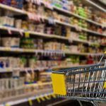 Alimentul care a resimțit scumpiri uriașe în 2025. Alternativele ieftine pe care le-au ales românii