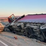 Șofer de TIR, mort pe loc într-un accident cumplit pe centura Lugojului! Camionul s-a răsturnat după ce bărbatul a pierdut controlul volanului