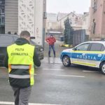 Doi bărbați au murit după ce s-ar fi aruncat de pe un bloc cu zece etaje din Arad - FOTO