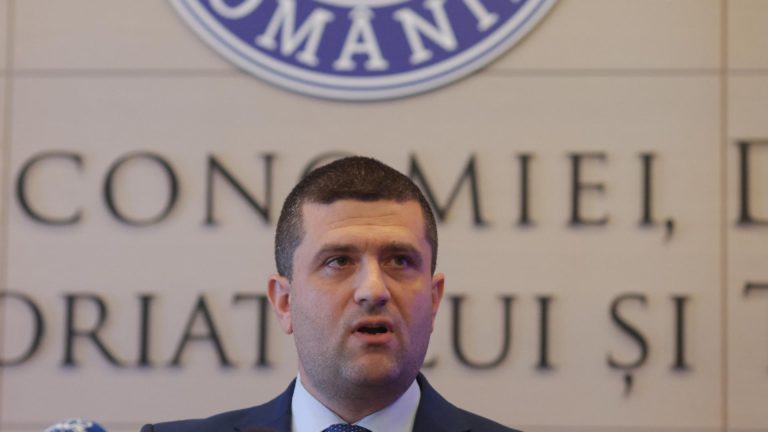 Ministru USR, împrumut de 8.000 de euro către o jurnalistă „rezist”. Apare în declarația de avere
