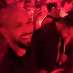 Frații Tate și alți influenceri, surprinși făcând salutul nazist și intonând melodia antisemită a lui Kanye West într-un club de lux din Miami - VIDEO
