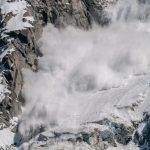 Riscul de avalanșă în Munții Făgăraș, ridicat la gradul patru din cinci. Avertismentul meteorolgilor