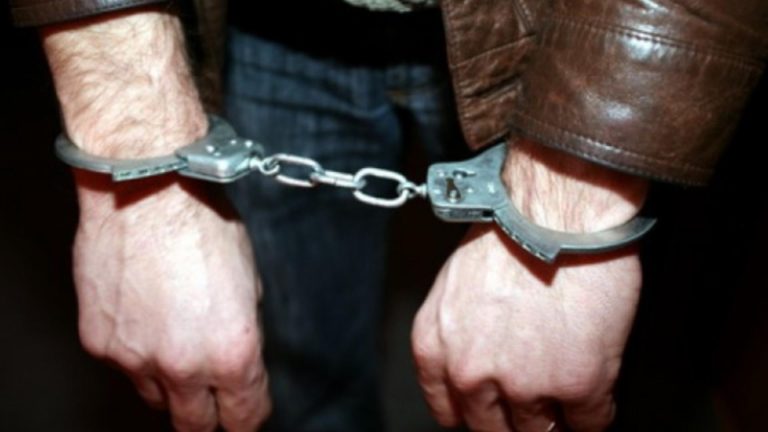 Scene șocante într-o școală din Găești: un recidivist înarmat cu o bâtă a pătruns în clasă și a agresat un elev - VIDEO