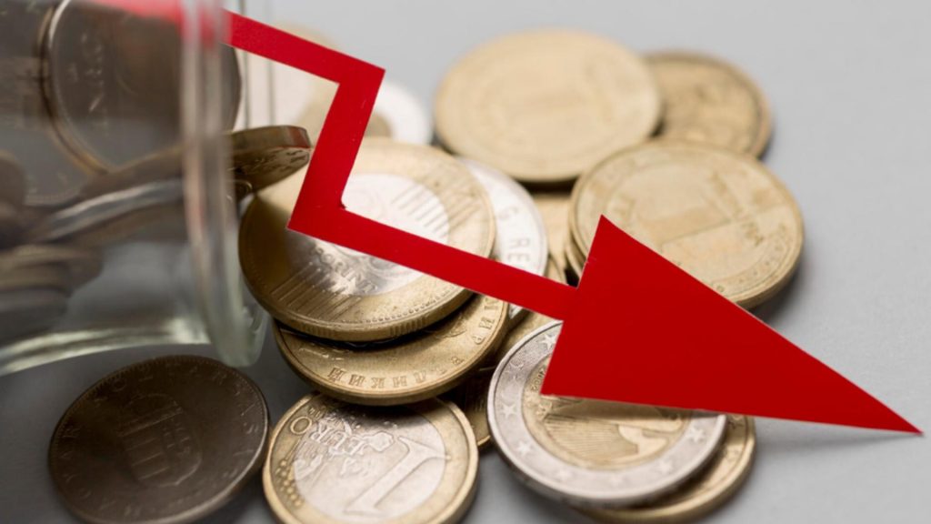 Avertismentul economiștilor: „Economia se părbușeșete! Doar în criza din 2009 am mai avut asemenea scăderi”