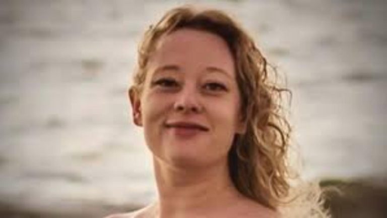 Femeia ucisă de ICE în SUA era poetă și avea trei copii. Primarul din Minneapolis acuză autoritățile federale de abuz și le cere „să se care dracului” din oraș