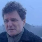 Avionul lui Nicușor Dan va decola în sfârșit de la Paris, după două amânări din cauza vremii. Cine se află în aeronava militară care îl aduce acasă