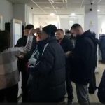 Românii au luat cu asalt ghișeele, ca să beneficieze de bonificația de 10% pentru taxele și impozitele mărite -VIDEO
