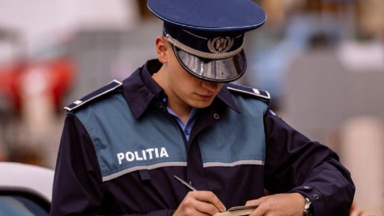 Un polițist din Prahova, arestat pentru agresiune sexuală și tentativă de viol asupra a două femei care îi ceruseră ajutorul