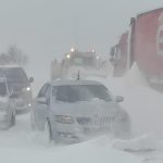 Cum conduc pe zăpadă și gheață. Ghid de supraviețuire la volan VIDEO
