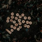 Descifrarea mesajului rune Othala: Întoarcerea la rădăcini și eliberarea de vechile obiceiuri