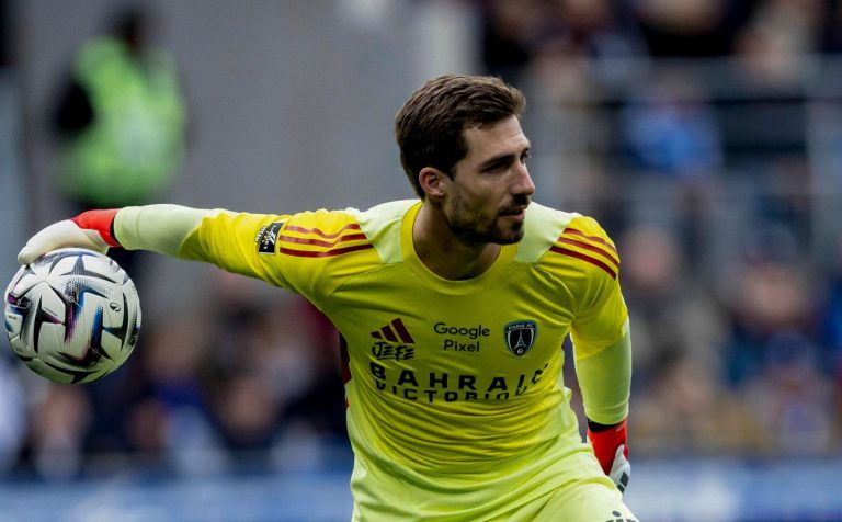 Izabel Goulart: De la „girafa” copilăriei la simbolul global al modei și partenera lui Kevin Trapp