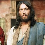 Tradiția Paștelui: Difuzarea Miniseriei „Iisus din Nazareth” și Impactul său Asupra Credincioșilor din România