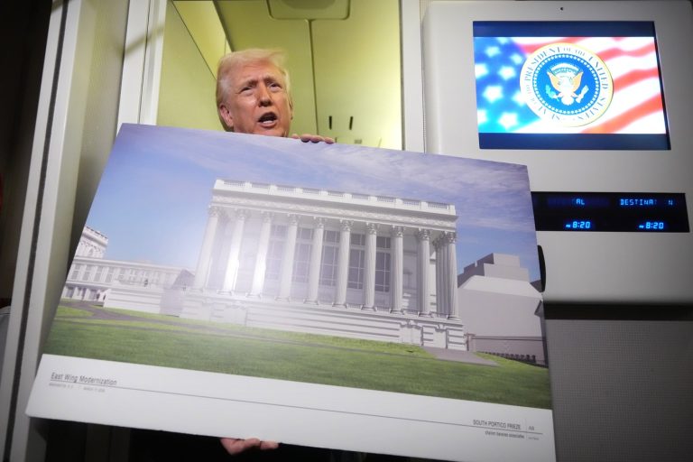 Planurile Grandioase ale lui Donald Trump pentru Noua Sală de Bal de la Casa Albă: O Viziune Controversată și Implicațiile Sale