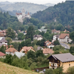 Migrația Tinerilor Români: De la Oraș la Sat - Fenomenul Ponor și Râmeț