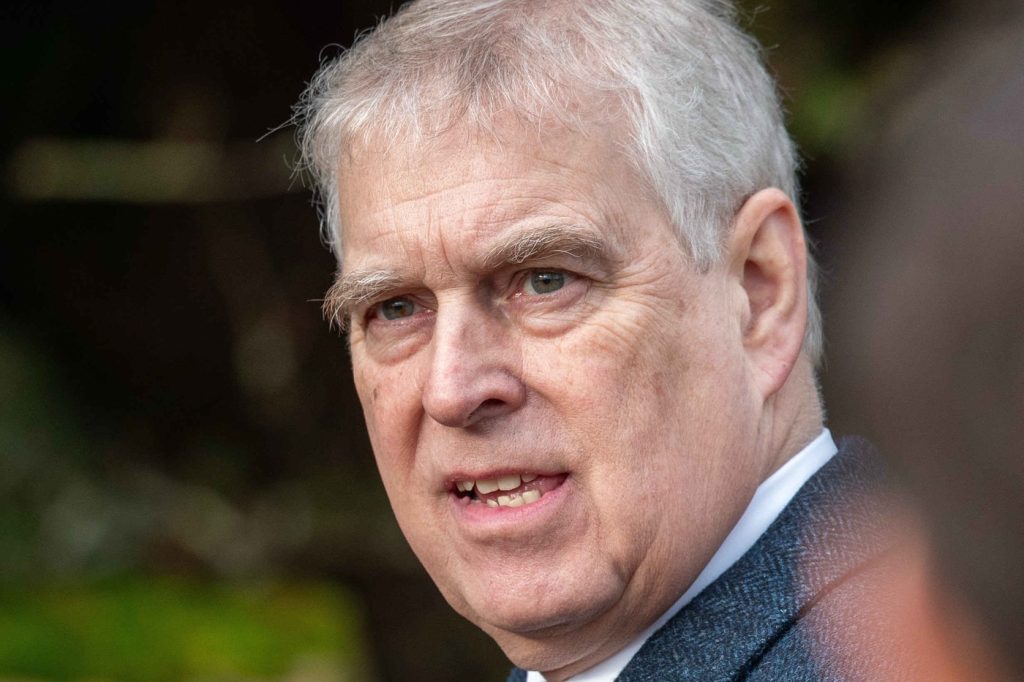 Căderea în dizgrație a prințului Andrew: De la lux la modestie și implicațiile pentru familia regală britanică