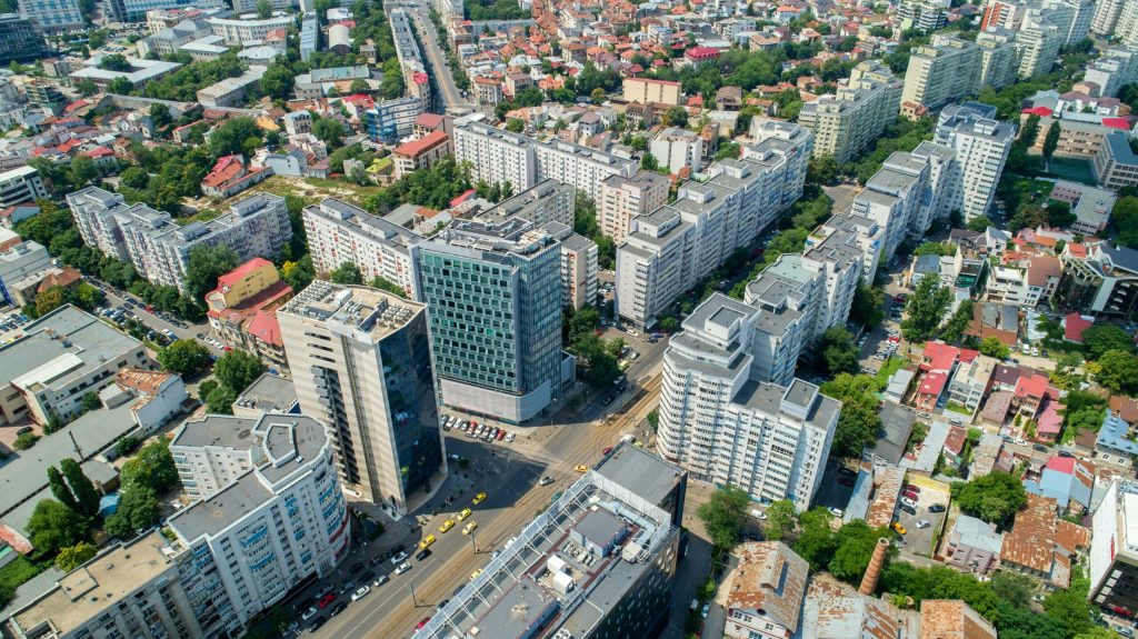 Bucureștiul, Capitala Poluării: Analiza Crizei Aerului Între Standardele OMS și Realitatea Cotidiană