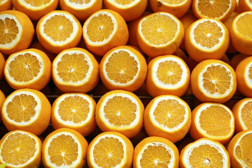 Impactul consumului de portocale asupra sănătății: Beneficii și precauții într-o dietă echilibrată