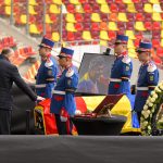 Mircea Lucescu: O Ultimă Reverie pe Treptele Bisericii Sfântul Elefterie