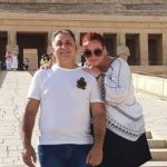 Reacția surprinzătoare a soției lui Vali Vijelie la piesa "Să iubești două femei": o introspecție asupra dragostei și relațiilor