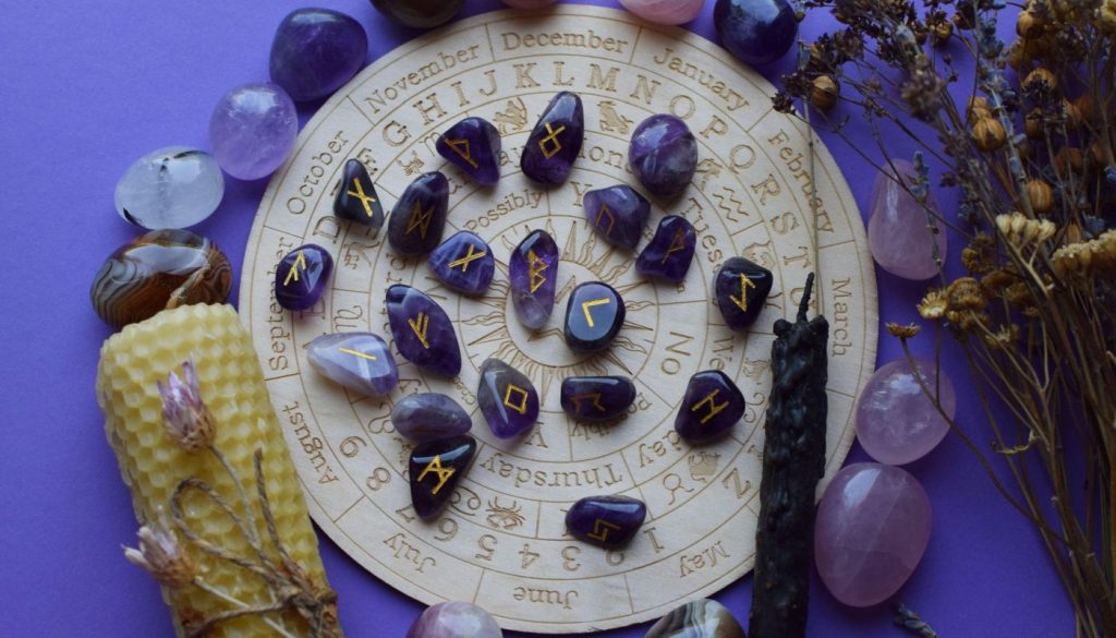 Perthro și Norocul Zodiilor: O Analiză Detaliată a Energiei Runei în Contextul Zodiilor pentru 13 Aprilie 2026