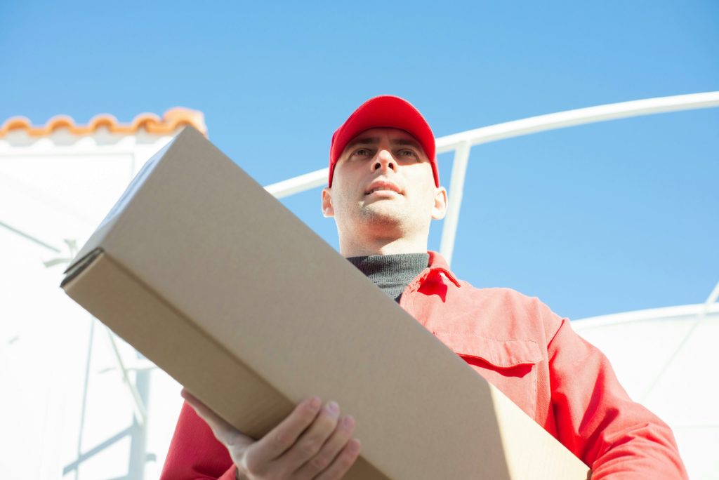 Revoluția serviciilor de curierat: Impactul închiderii sediilor Fan Courier asupra pieței și consumatorilor