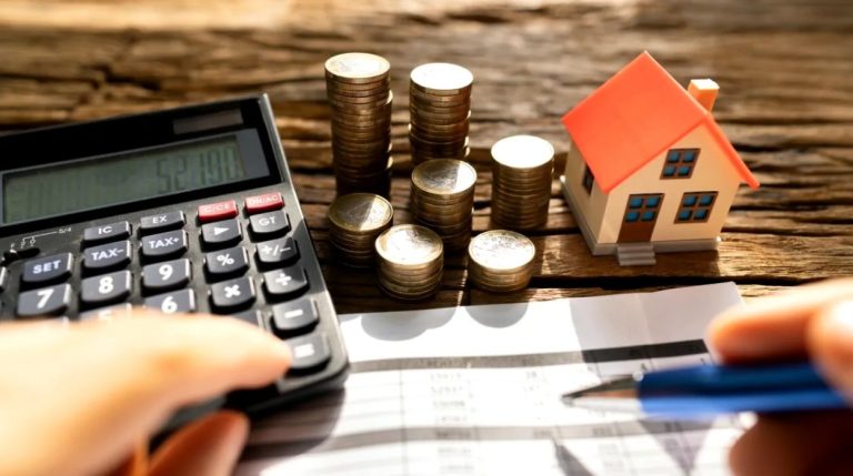 Provocările financiare ale românilor în vacanțe: Impactul creșterii prețului kerosenului asupra turismului