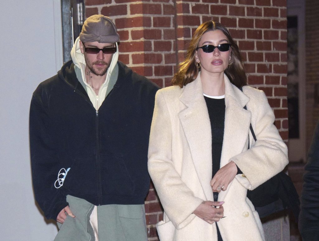 Susținere necondiționată: Cum Hailey Bieber își apără soțul Justin în fața criticilor