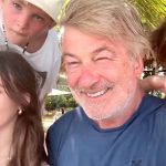 Decizia lui Alec Baldwin: O Retrarea Dramatică Într-o Viață Schimbată de Tragedie