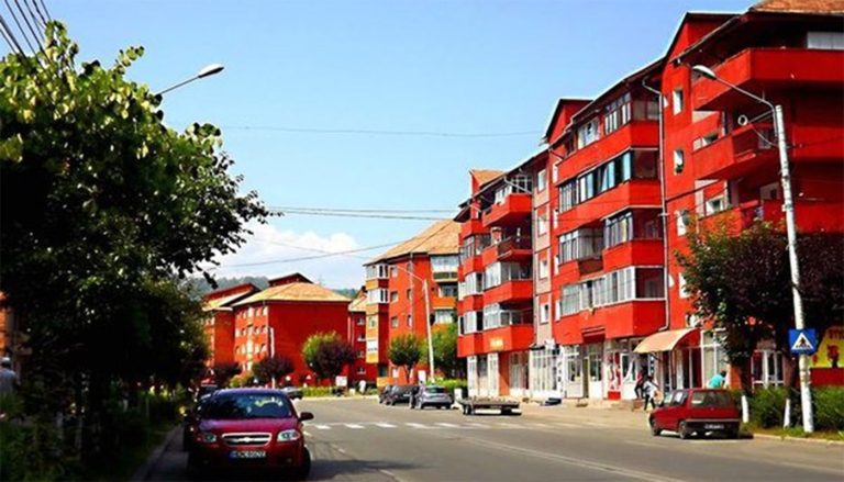 Petrila: O Oază Imobiliară în România - Apartamente Accesibile într-o Piață în Expansiune
