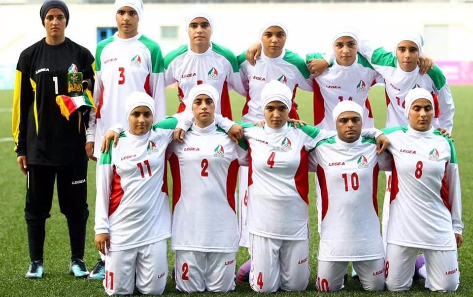Iranul și Fotbalul Feminin: O Poveste de Reziliență și Luptă pentru Drepturi