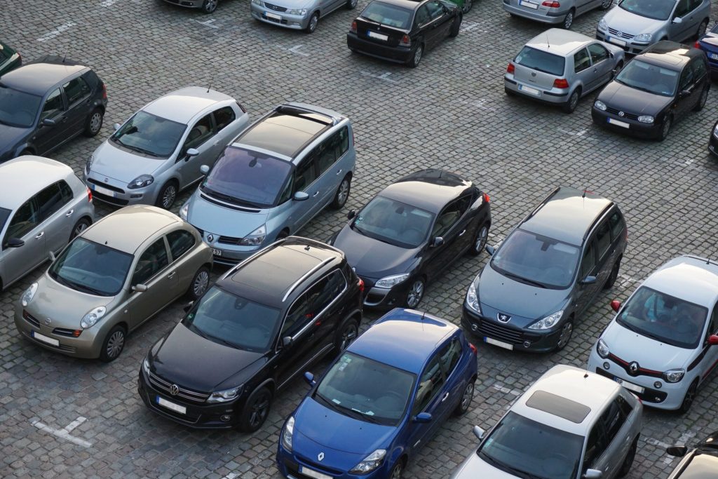 Prețurile exorbitante ale locurilor de parcare din Cluj-Napoca: O analiză a pieței imobiliare locale